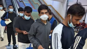 লিবিয়া থেকে দেশে ফিরলেন ১৭৪ বাংলাদেশি