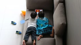 মাঠহীন শৈশব, বাড়ছে শিশুর স্বাস্থ্যঝুঁকি