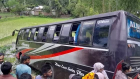 গাইবান্ধায় পৃথক সড়ক দুর্ঘটনায় নিহত ২
