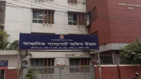 সরকারি এই কর্মকর্তা যেখানে যান সেখানেই লাগে ঝামেলা