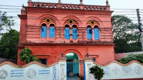 কবিগুরুর স্মৃতিমাখা এক ঐতিহাসিক ঠিকানা কুষ্টিয়ার টেগর লজ