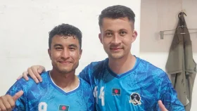 ‘নেপালে খেলা নেই, বাংলাদেশে খেলে সংসার চলছে’
