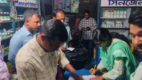 ২৬১ বস্তা সার মজুত করায় ৮০ হাজার জরিমানা, সেইসঙ্গে কারাদণ্ড