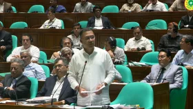 লংমার্চ করে গ্যাস-বিদ্যুৎ সমস্যার সমাধান হলে আমরাই আগে করতাম: প্রধানমন্ত্রী