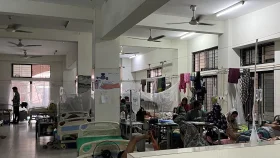 ডেঙ্গুর প্রকোপ: কোথাও সিট আছে, কোথাও নেই