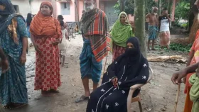 ‘ভালোবাসি-ভালোবাসি’ বলে পাগল করে ফেলেছিল, এখন বাড়ি আসায় পালিয়ে গেছে