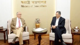 সরকার নাগরিকের বাকস্বাধীনতা ও ব্যক্তিগত সুরক্ষায় অত্যন্ত সচেতন