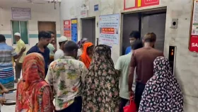অগ্নিকাণ্ডের সময় হাসপাতালের পাঁচটি সিঁড়ির ৪টিতেই কেন তালা ছিল, দায় কার?