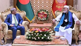 রাষ্ট্রপতি মির্জা ফখরুল ইসলাম আলমগীরের সঙ্গে কাদের সিদ্দিকীর সাক্ষাৎ