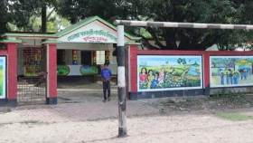 বিদ্যালয়ের তিন লাখ ৭০ হাজার টাকা নিয়ে গেলেন বিএনপির দুই নেতা