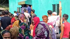 মানিকগঞ্জে একই ঘর থেকে শিশুসন্তানসহ ৩ জনের মরদেহ উদ্ধার