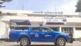 যুবলীগ কর্মীকে ধরতে বাসায় অভিযান, না পেয়ে বাবাকে গ্রেফতার