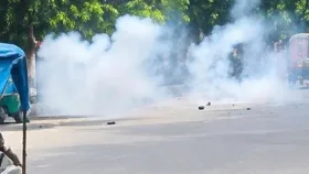 শিল্পকলার সামনে ককটেল বিস্ফোরণ