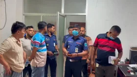 চীনা কর্মকর্তাকে বেঁধে ৭০ লাখ টাকা লুট