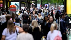 জন্মহার হ্রাসের ঝুঁকিতে অস্ট্রেলিয়া, সতর্কতা জারি