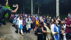 আগের উপাচার্যকে সরিয়ে দেওয়ায় চুয়েটে বিক্ষোভ, ভবনে তালা