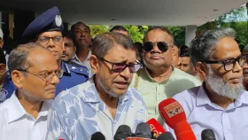 ডেঙ্গু রোগী হাসপাতালে ৪ দিন অবজারভেশনে থাকবে, যেতে চাইলেও ছাড় দেওয়া হবে না: স্বাস্থ্যমন্ত্রী