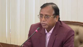বংশালের ঐতিহাসিক পুকুর পাড় সংরক্ষণের উদ্যোগ ডিএসসিসি প্রশাসকের