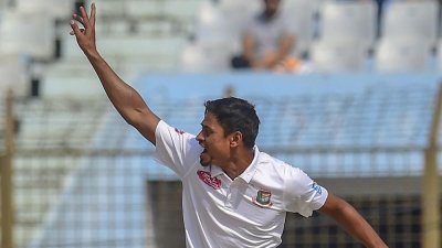 সাকিবের পাশে তাইজুল
