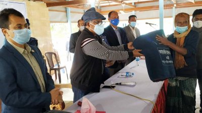 বাংলাদেশে করোনার সংক্রমণ আগের তুলনায় কমেছে: স্বাস্থ্যমন্ত্রী
