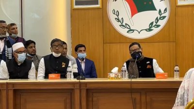 মির্জা কাদের কেন্দ্রীয় কার্যালয়ে, ধৈর্য ধরতে বললেন ওবায়দুল কাদের