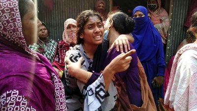 নিহত রোখসানার স্বজনদের আহাজারি