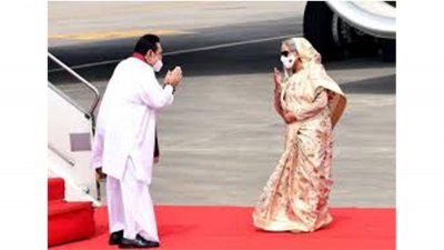 বাংলাদেশের প্রধানমন্ত্রী শেখ হাসিনা ও শ্রীলঙ্কার প্রধানমন্ত্রী মাহিন্দা রাজাপক্ষে (ছবি: ফোকাস বাংলা)