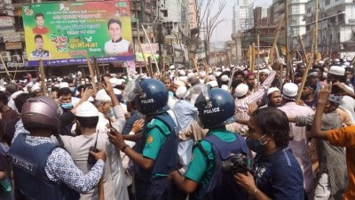 রাজধানীতে যেভাবে পালিত হলো হেফাজতে ইসলামের ডাকা হরতাল
