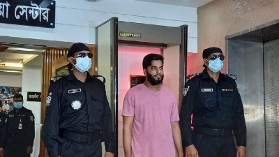 গ্রেফতার ওমর ফারুক