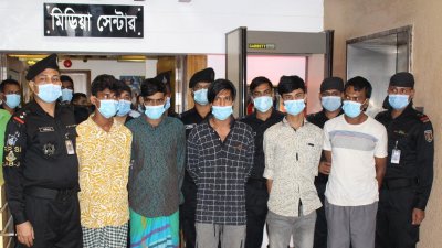 হাতিরঝিল এলাকা থেকে ‘হিরো অনিক গ্রুপে’র পাঁচ সদস্য গ্রেফতার