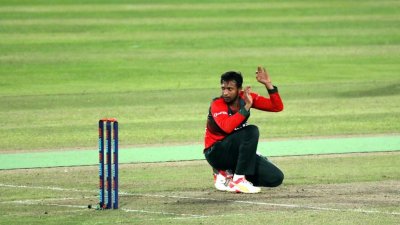 সাকিবের এক ওভারে ৫ ছক্কা!
