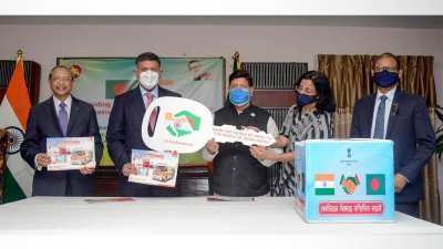 পররাষ্ট্রমন্ত্রীর হাতে অ্যাম্বুলেন্সের চাবি তুলে দেন ভারতের রাষ্ট্রদূত