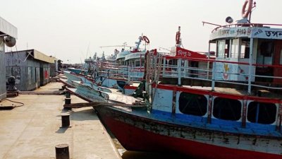 শিমুলিয়া ঘাটে লঞ্চ (ফাইল ছবি)