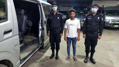আটক আমির হামজার নাহিদ