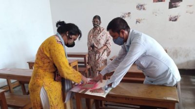 শিক্ষার্থীদের নির্ধারণ করে দেওয়া হচ্ছে বসার স্থান