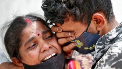 বিশেষজ্ঞদের ধারণা ভারতে সরকারি হিসেবের চেয়ে বেশি মানুষের করোনায় মৃত্যু হয়েছে