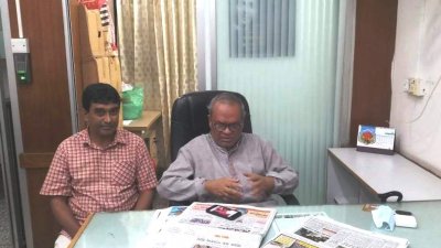 দলীয় কার্যালয়ে রুহুল কবির রিজভী