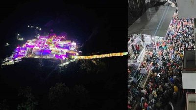 মন্দিরে ভিড়ের দৃশ্য। ছবি সংগৃহীত
