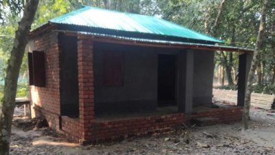 মৌসুমি-মুন্না দম্পতির জন্য নির্মিত ঘর