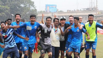 নবাগত হয়েও জায়ান্ট বসুন্ধরাকে হারিয়ে দিয়েছে স্বাধীনতা ক্রীড়া সংঘ।