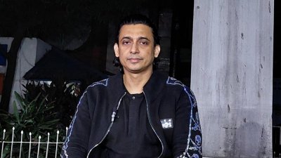 জায়েদ খান