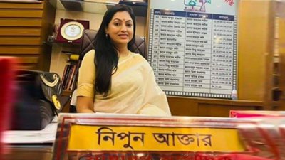 আদালতের আদেশ অবমাননা করছেন নিপুণ?