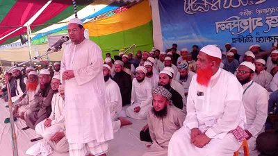 ছাত্র সমাবেশে বক্তব্য দেন মুফতি সৈয়দ মুহাম্মদ রেজাউল করিম