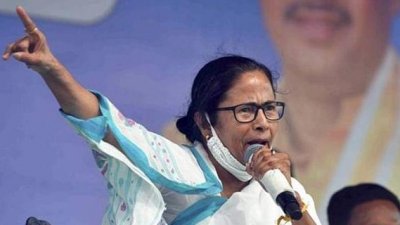 মোদির ঘাঁটিতে দাঁড়িয়ে বিজেপিকে চ্যালেঞ্জ মমতার