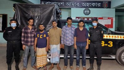 ৪৫৫টি চোরাই মোবাইল উদ্ধার, গ্রেফতার ৫