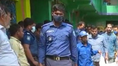 মাদ্রাসাছাত্রের গলাকাটা লাশ উদ্ধার করেছে পুলিশ