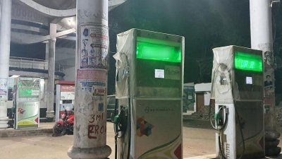 ব্রাহ্মণবাড়িয়ায় রবিবার দুপুর থেকে কোনও পাম্পে পেট্রোল পাওয়া যাচ্ছে না