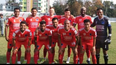 ১০ কোটির দলের টানা হারে কাঠগড়ায় কোচ-খেলোয়াড়রা