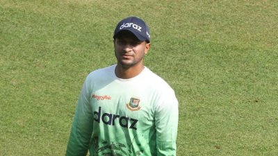 বিমানবন্দরে সাকিব বললেন, ‘শ্রীলঙ্কা সিরিজ অবশ্যই খেলবো’