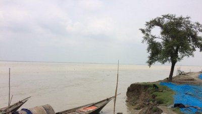 পদ্মায় নেমে প্রাণ গেলো দুই বন্ধুর